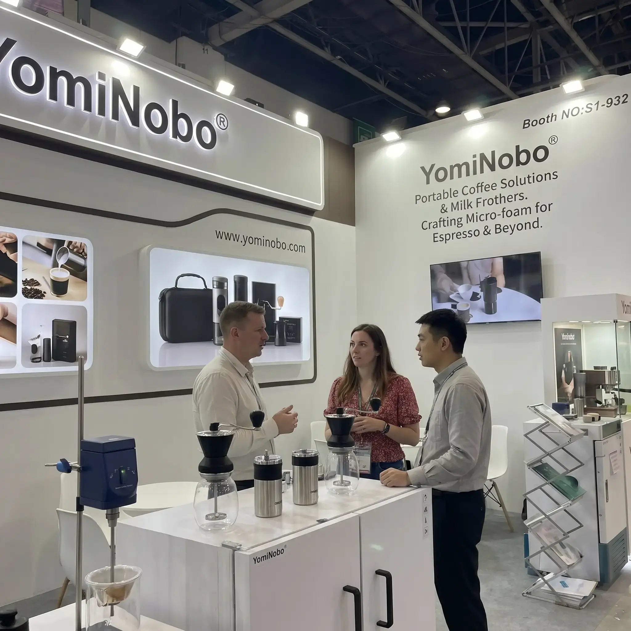 YomiNobo portable coffee products displayed at international trade show